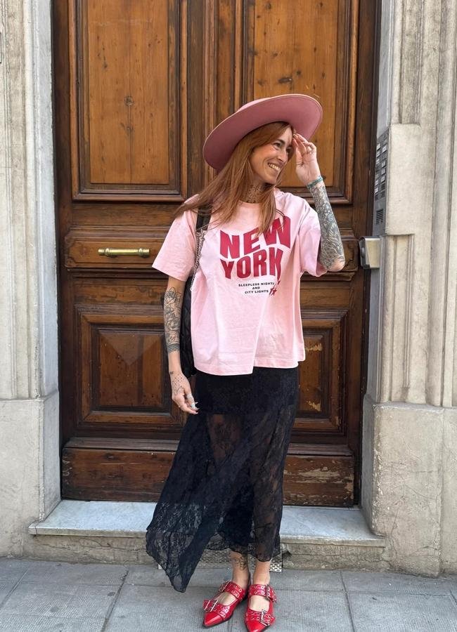 Falda de encaje negra de Kiabi.