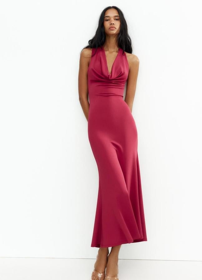 Vestido largo fluido de Zara (29,95€)