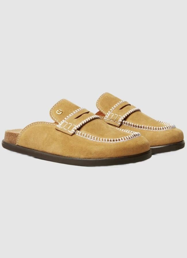 Zueco con pespunte de Claudie Pierlot, 295 euros.