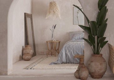 Tendencias deco para el verano 2025: por qué siempre volvemos al estilo Mediterráneo