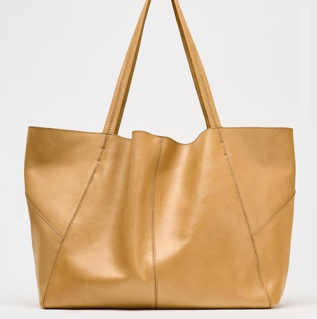Bolso shopper de Zara (189 euros)