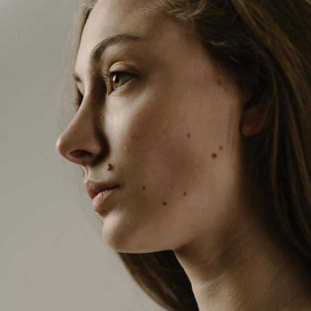 La seguridad en uno mismo y la empatía aumentan tu atractivo. 