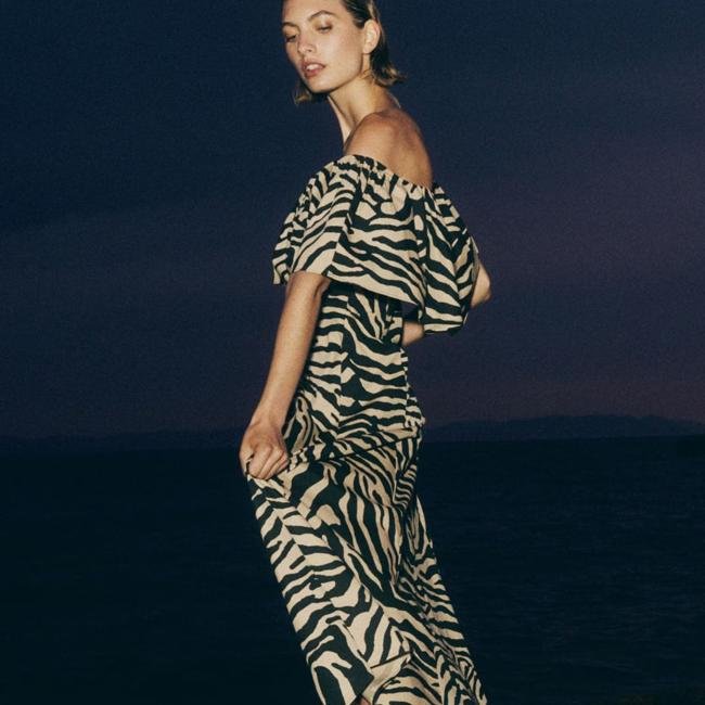 Vestido midi con volante animal print