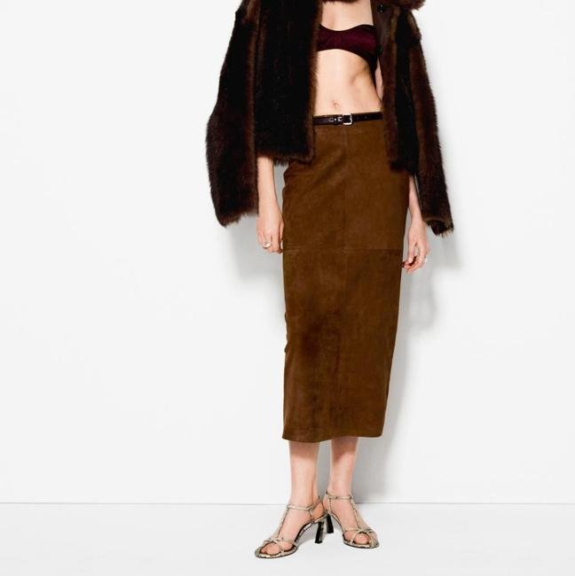 Falda midi recta de piel de ante