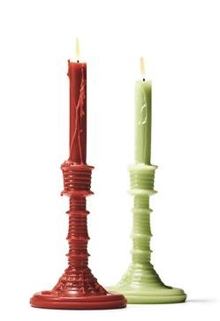 Imagen secundaria 2 - Las velas y el portavelas de cuero trenzado de Loewe.