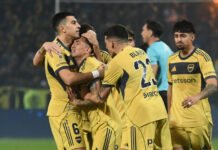 Alan Velasco también se descargó: se puso a llorar después de convertir su primer gol con la camiseta de Boca ante Ind. Rivadavia