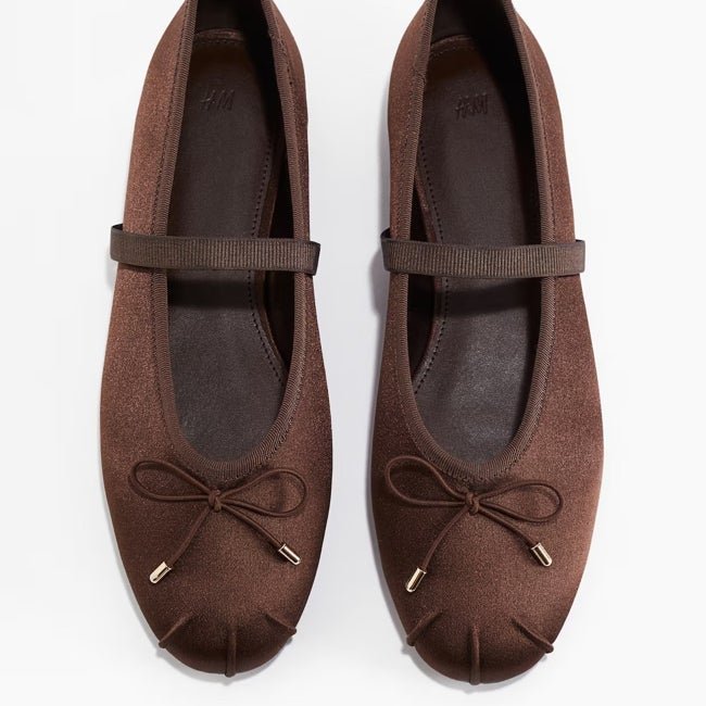 Bailarinas con pulsera de H&M (24,99 euros)