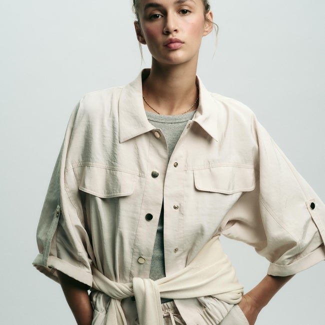 Camisa con bolsillos de Zara (35,99 euros)