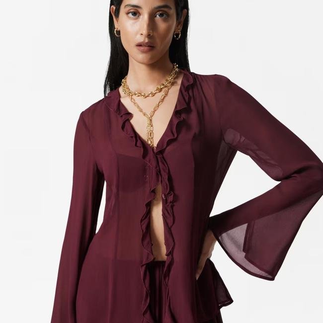 Blusa de volantes vaporosa