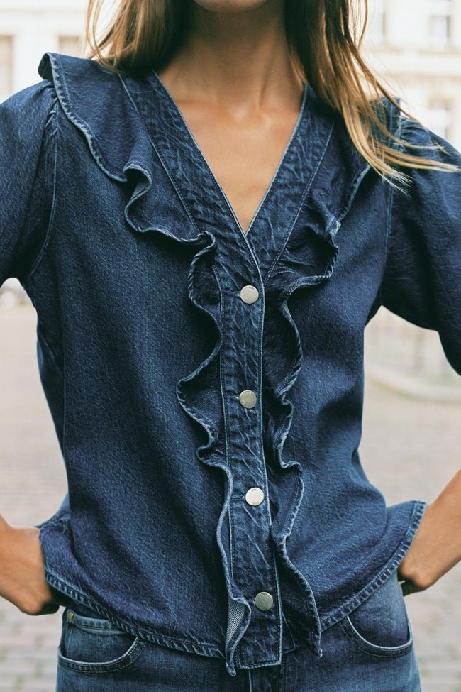 Camisa vaquera de Zara (39,99 euros)