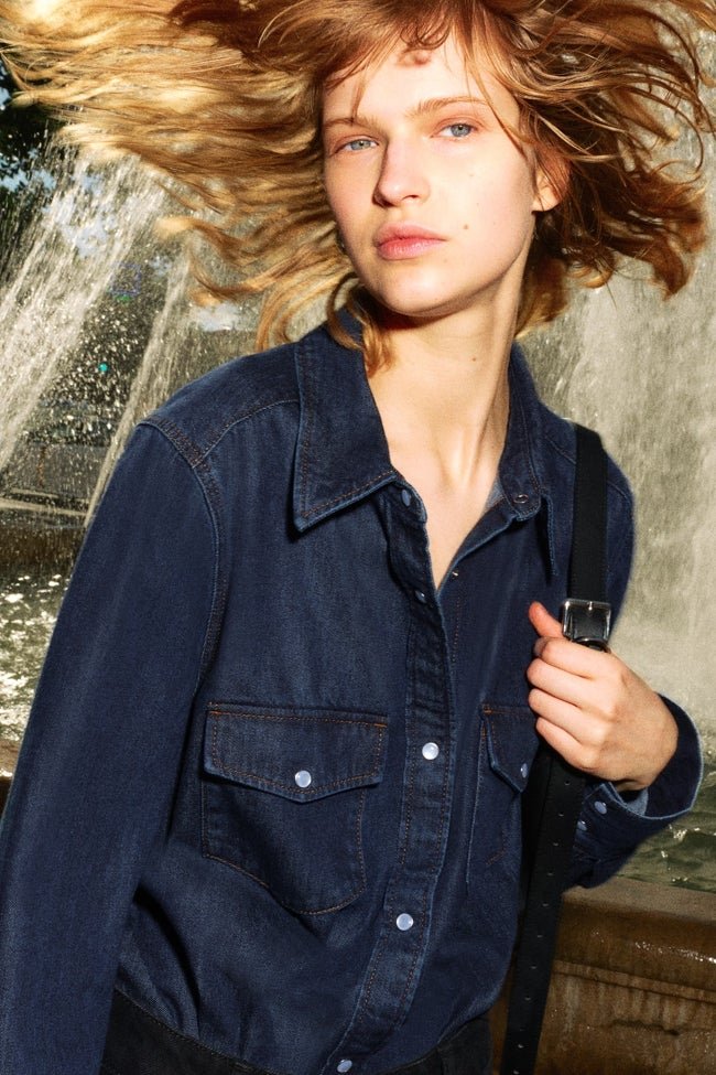Camisa vaquera de H&M (29,99 euros)