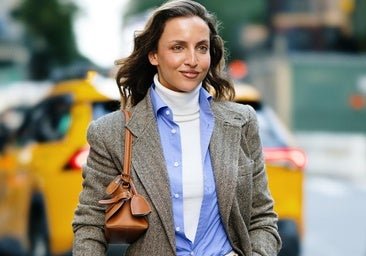 Camisas con cuellos altos, la técnica de vestir a capas que arrasa en el street style para los días más fríos