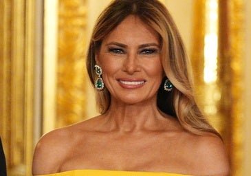 Melania Trump se salta el protocolo con un vestido amarillo en su look de gala en Windsor