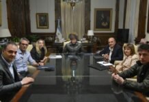 Primer mensaje de la mesa política de La Libertad Avanza tras la derrota electoral: «Vamos a defender este proyecto con uñas y dientes»