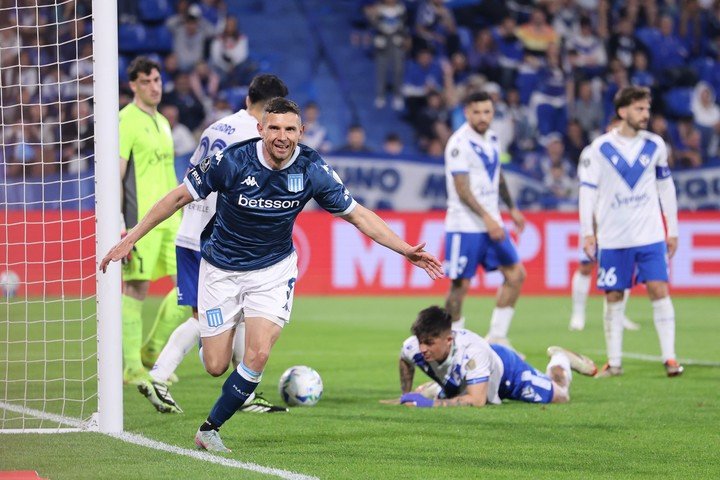Adrián Martínez facturó ante Vélez en la ida.
Foto:EFE/ Juan Ignacio Roncoroni