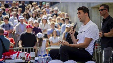 El asesinado activista Charlie Kirk hablaba sobre tiroteos masivos cuando recibió un disparo