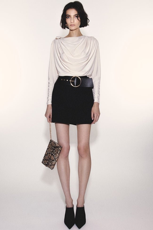 Falda negra de Sfera (35,99 euros)