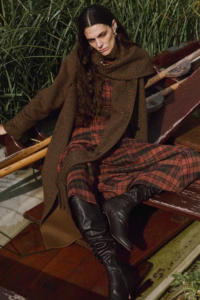 Vestido con estampado de cuadros de Sfera (49,99 euros)