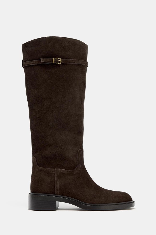Botas planas de Zara (79,95 euros)
