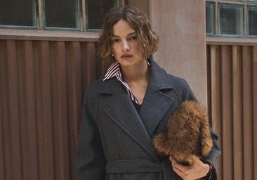 Las compras de Stradivarius de la semana: elegantes abrigos largos, vestidos de encaje y bolsos con tachuelas