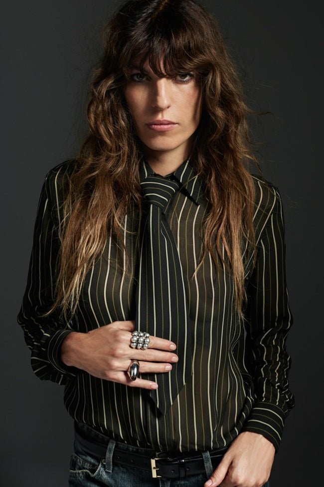 Camisa con estampado de rayas de Zara (49,95 euros)