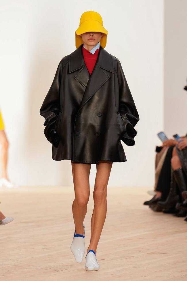 Loewe.