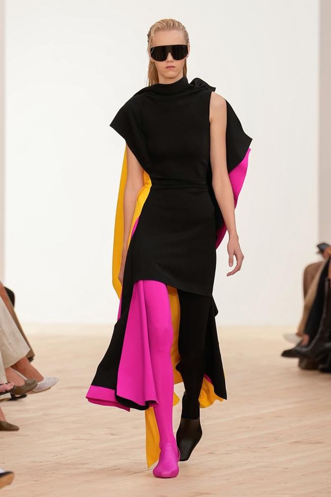 Loewe.