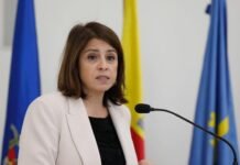 Adriana Lastra suspende su agenda al ingresar en el hospital