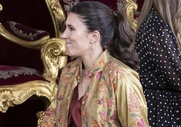 Las invitadas de otoño le copiarán este kimono floral a Teresa Urquijo
