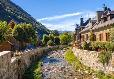 El secreto del Valle de Arán es uno de los pueblos más bonitos de España con casas de cuento y una iglesia del siglo XIII