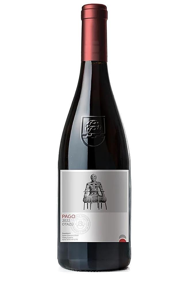 Botella del vino tinto Pago de Otazu.