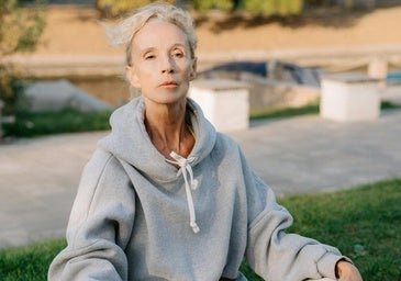Zazen, la ancestral práctica budista de meditación que te ayuda a manejar el miedo y la ira a los 50