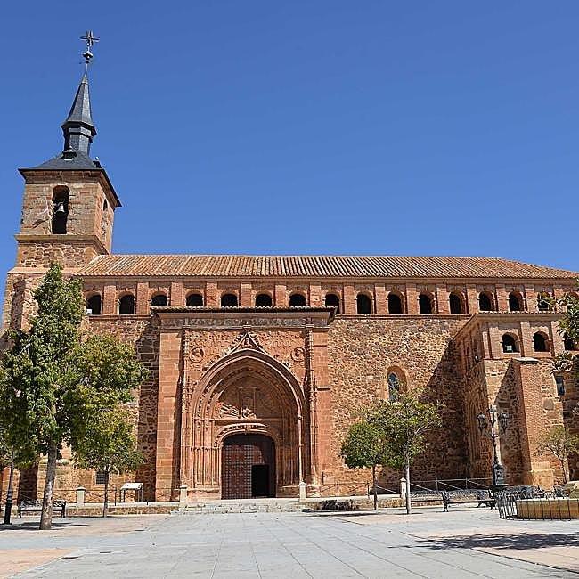 Iglesia parroquial de Santiago el Mayor, Torrenueva