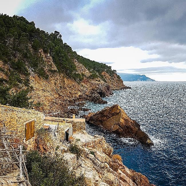 Un rincón de la costa mallorquina perteneciente a Valldemossa.