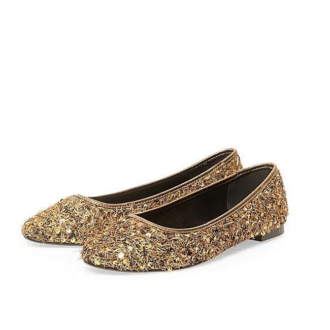 Zapatos con lentejuelas de Sfera (21,99 euros)