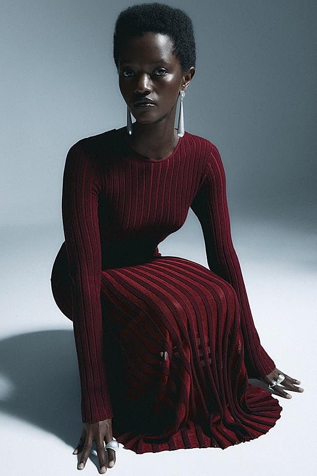 Vestido de punto de Sfera (49,99 euros)