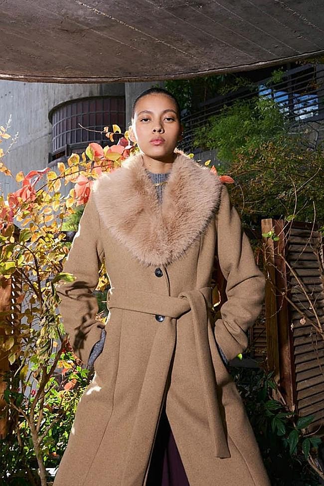 Abrigo de pelo de Sfera (89,99 euros)