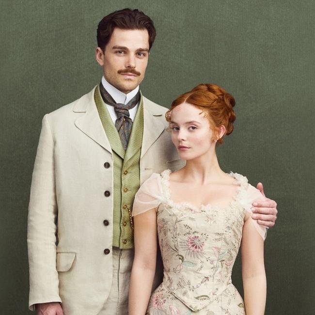 Joshua Orpin y Millie Gibson son Soames Forsyte e Irene Heron en Los Forsyte.