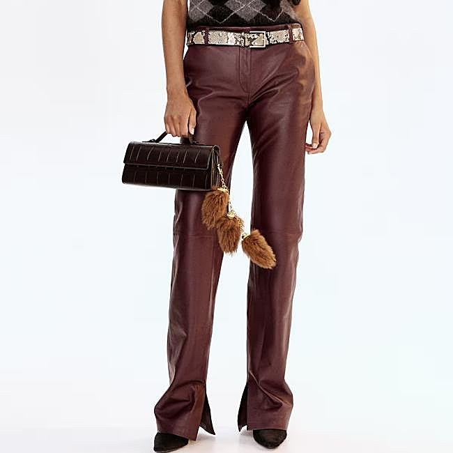 Pantalones de piel, 29,99 euros.