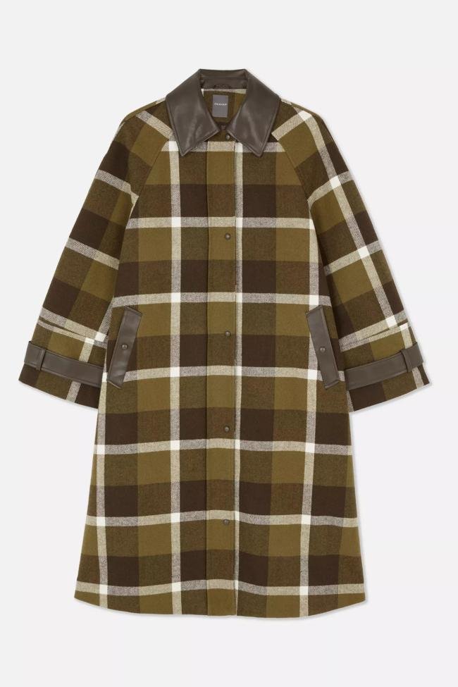 Abrigo a cuadros con ribete de pelo sintético (46€)