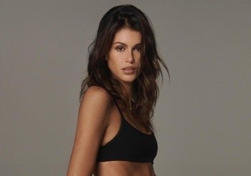 El fácil estiramiento de glúteos de diez minutos que debes hacer al llegar a casa para recuperarte de una dura jornada de trabajo