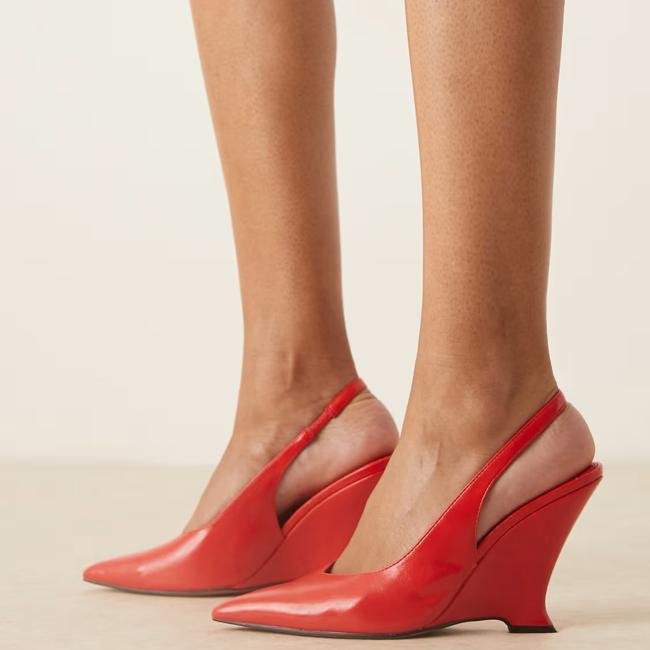 Tacón rojo de Asos, 25,79 euros.