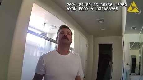 Hombre deja morir a su hija de 2 años en el auto por distraerse viendo pornografía