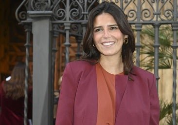 El look de invitada de Tana Rivera para el bautizo de su hermano: un traje asimétrico de su amiga influencer