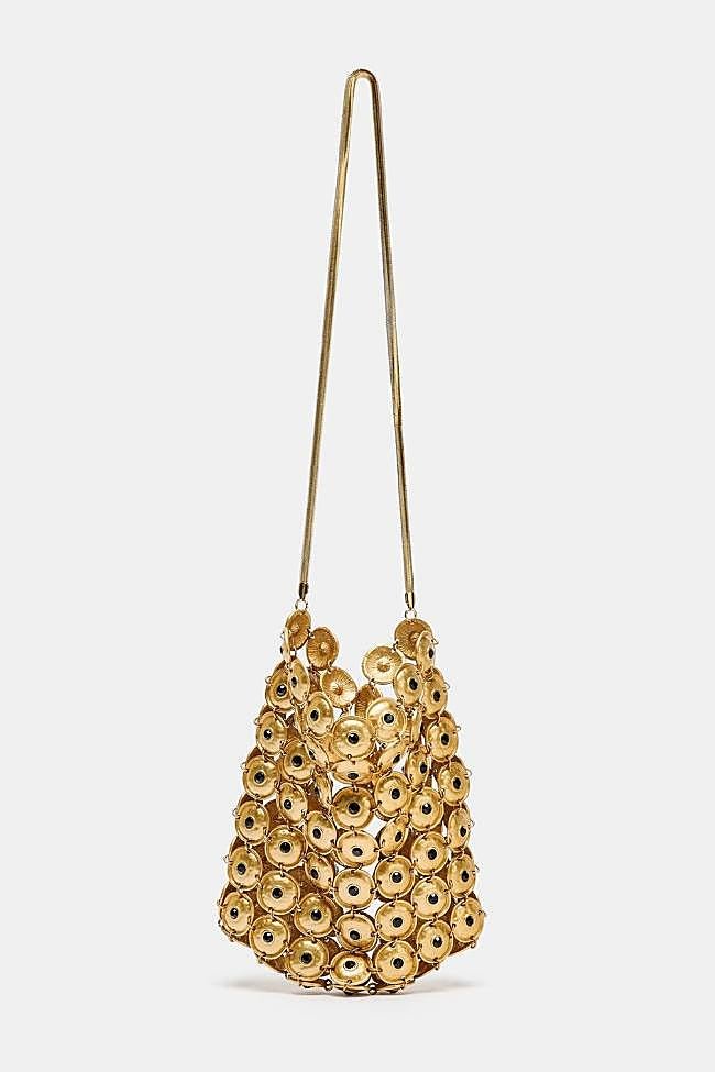 Bolso dorado de Zara (49,99 euros)