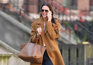 Lista de deseos para Navidad: desde el bolso bowling de las famosas hasta el cárdigan de punto imprescindible