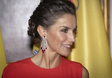 El espectacular despliegue de looks de la reina Letizia en Alemania: vestido de gala y pendientes de Sofía