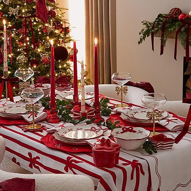 El plato llano cuesta 7 euros; el de postre, 4,50 y el bol, 5 euros, igual que los manteles individuales.