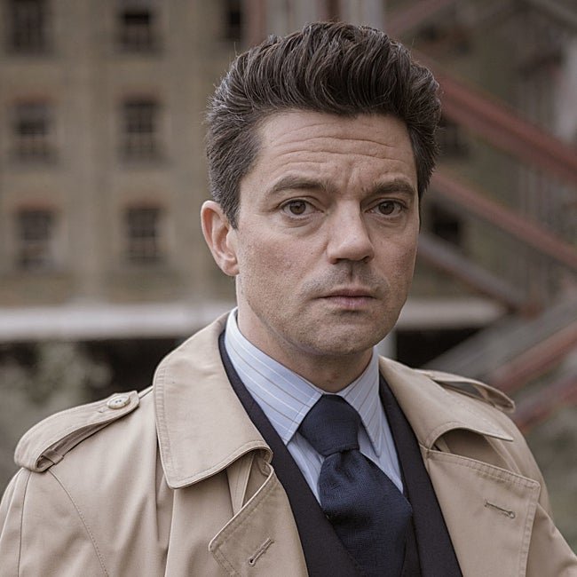 Dominic Cooper se pone en la piel de Edwyn, un abogado que ayudará a los ladrones a deshacerse de los lingotes de oro.