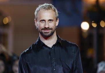 Oriol Pla, el primer actor español que gana el Emmy Internacional: payasos, periodismo y parejas famosas